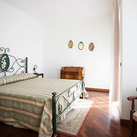 Criro Apartmanhotel